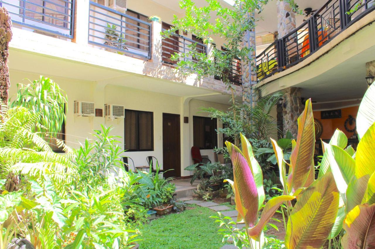 Balaibinda Lodge Coron Exterior photo